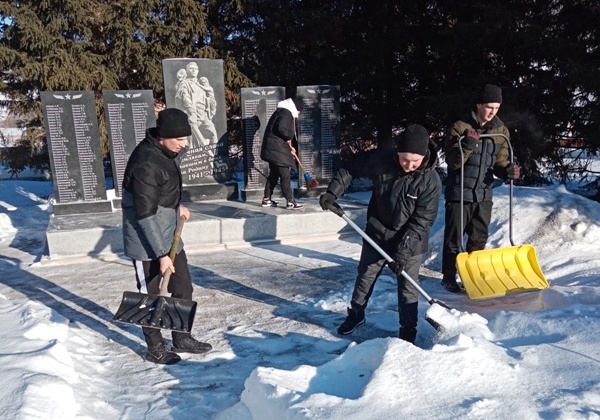 Акция &amp;quot;Чистый памятник&amp;quot;.